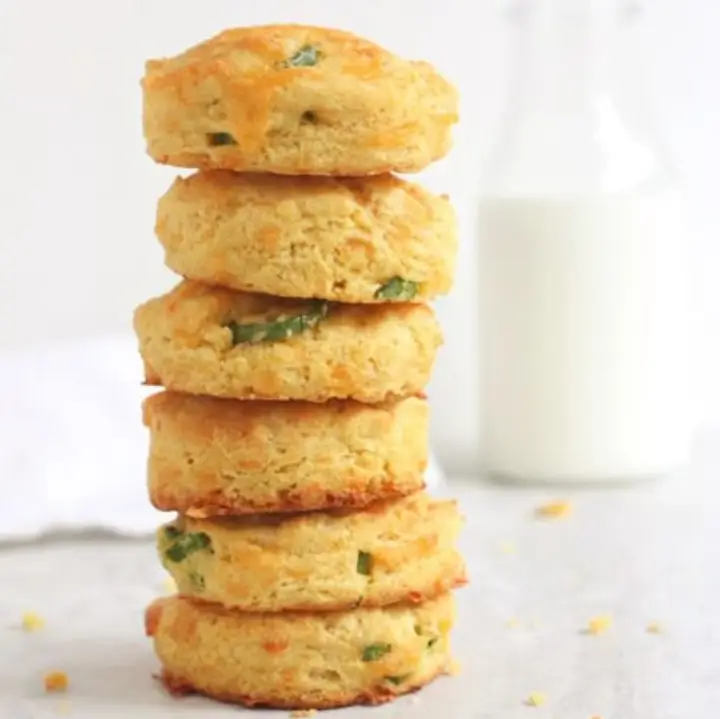Jalapeño Cheese Balls (6 Pieces)