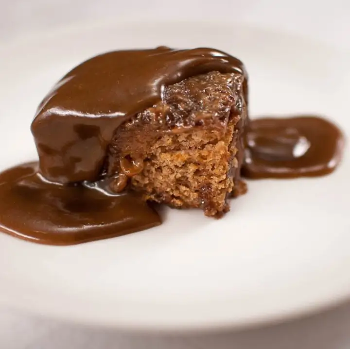 Hot Toffee Pudding